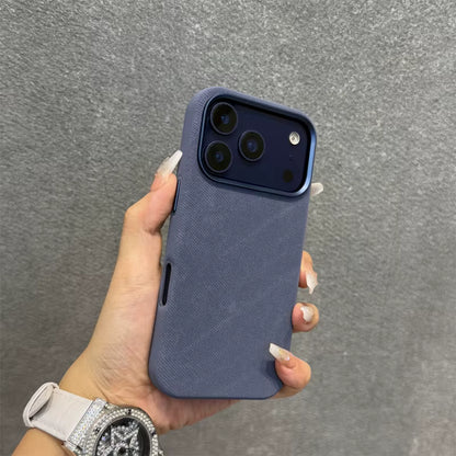 Capa de Microfibra Nível Premium com MagSafe para iPhone 17
